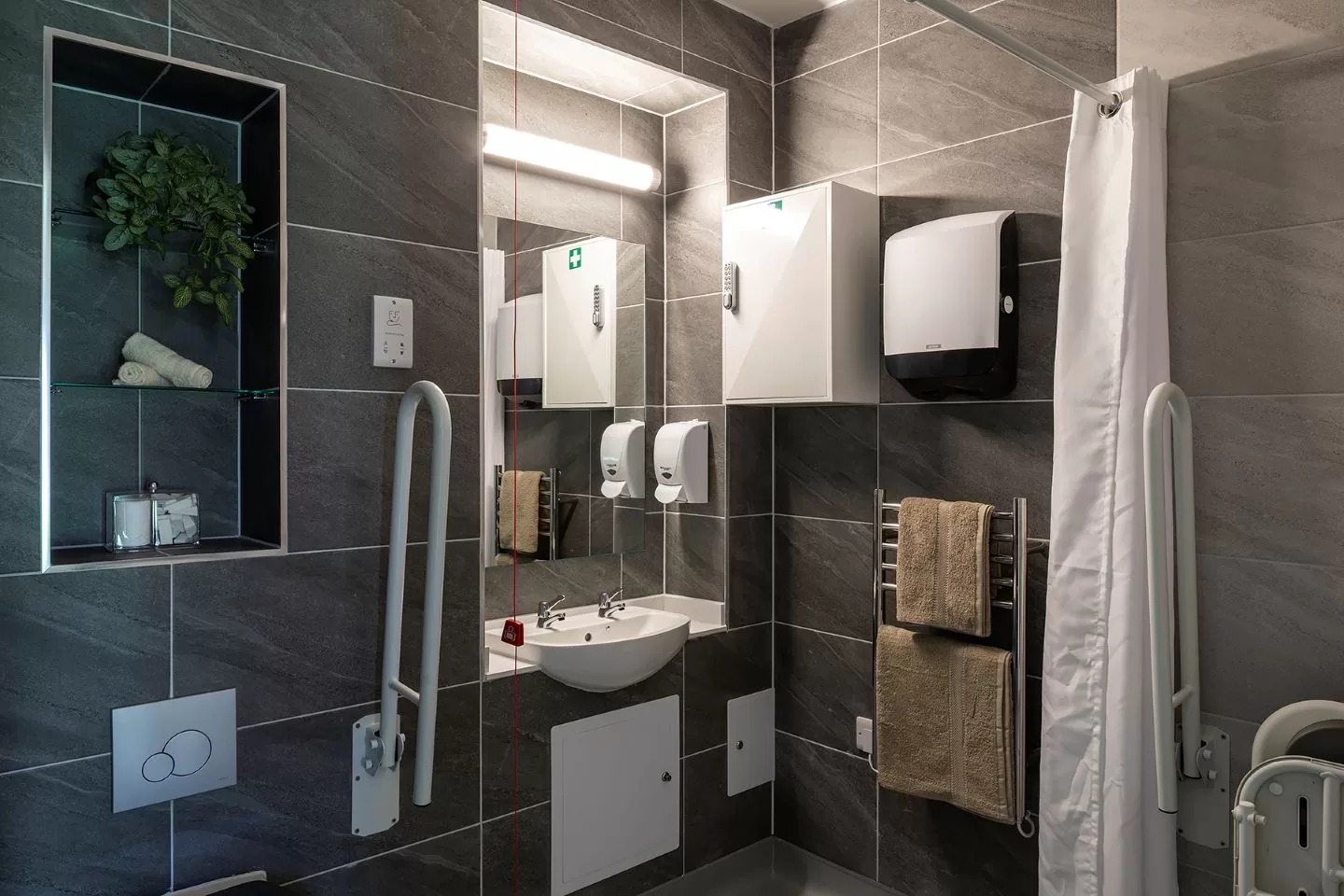 Oakwood Court extension_ bathroom 2